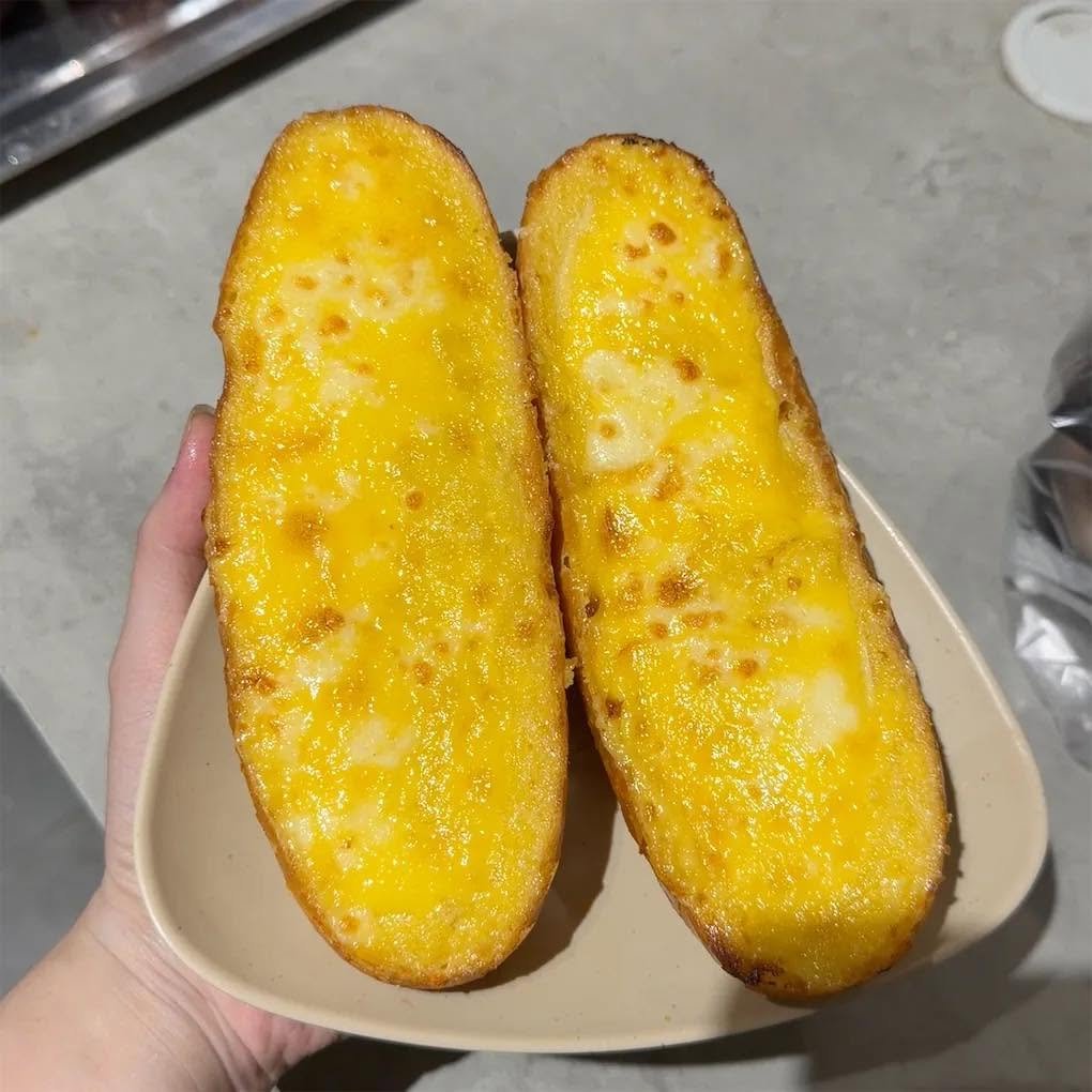 Bánh mì nướng phô mai (2 nửa)