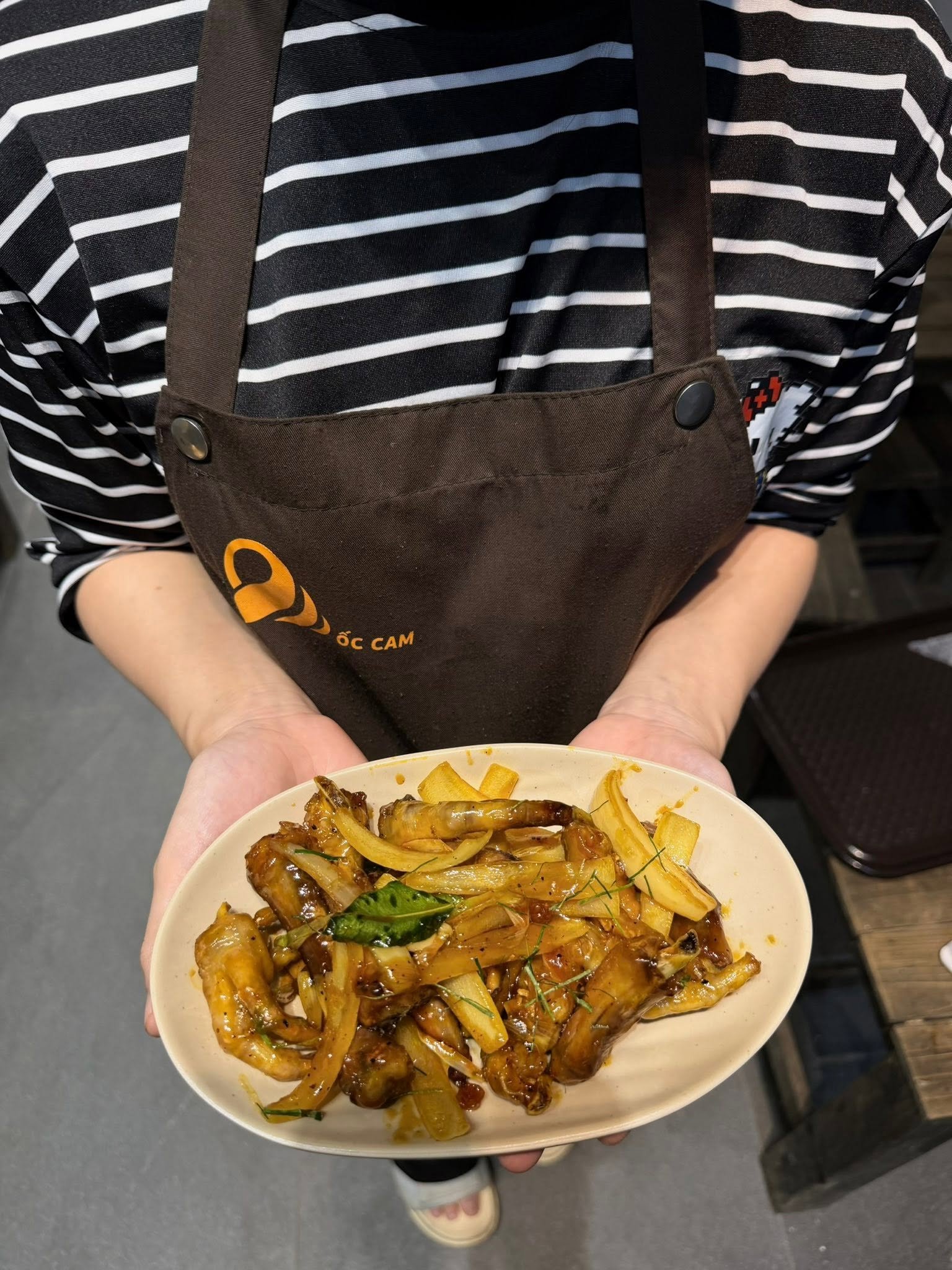 Chân gà chiên mắm